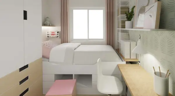 Ein helles, aufgeräumtes Kinderzimmer im Stil des Minimalismus. Ein weißes Bett mit integrierten Schubladen, ein Schreibtisch mit Lampe und ein Kleiderschrank.